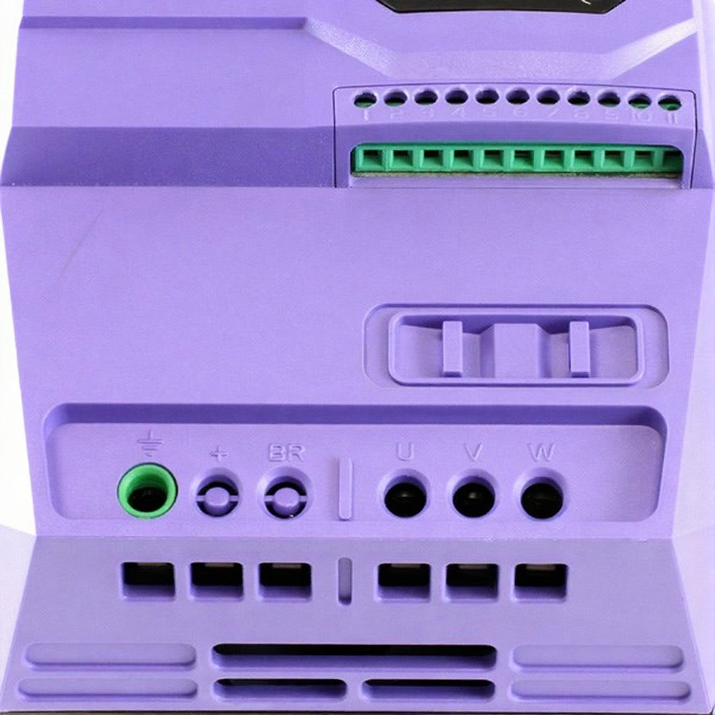 E3 IP20 11kW 400V 3ph AC Inverter, DBr, C2 EMC